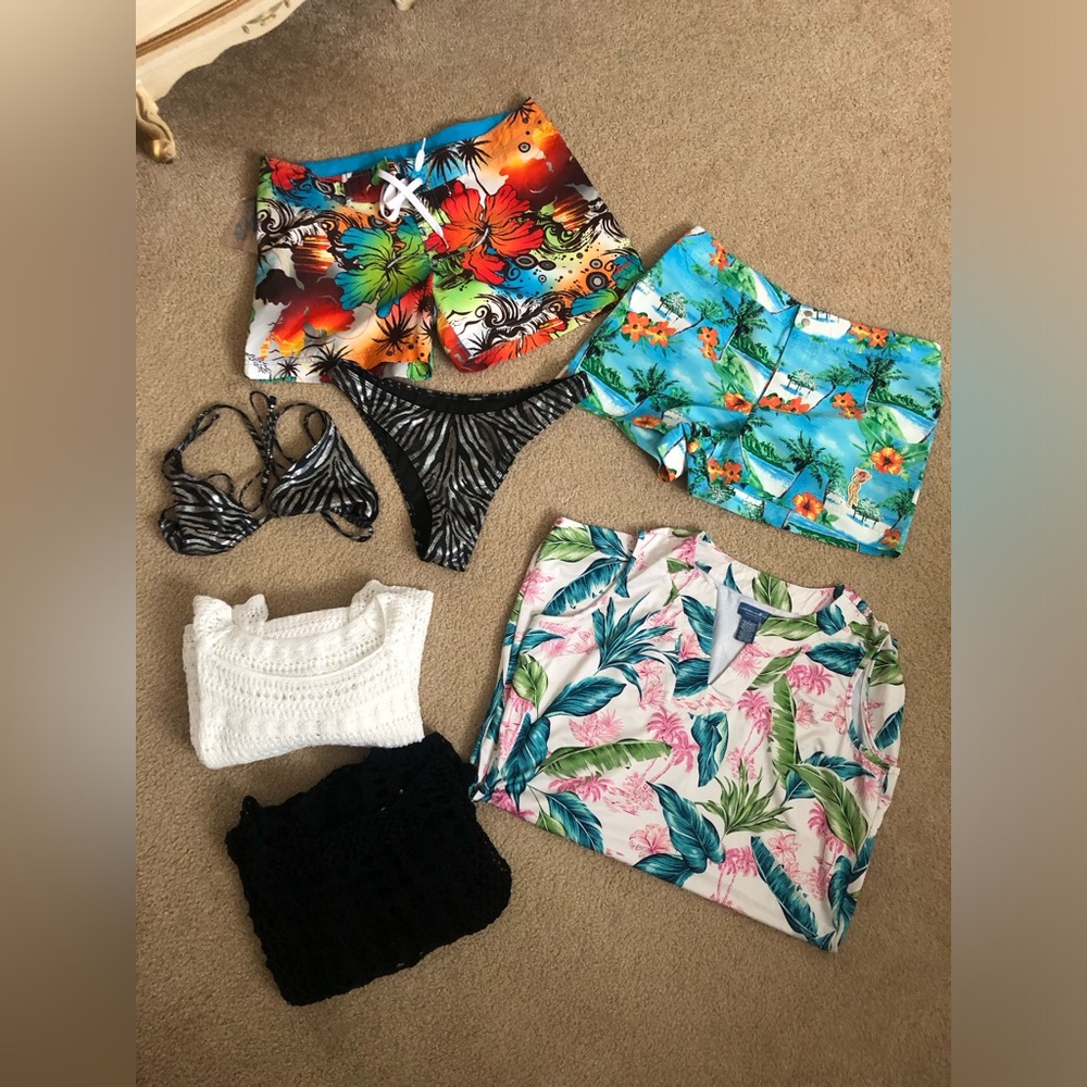 Disney, Caribbean Joe, Speedo
Summer bundle $10 for all!!
